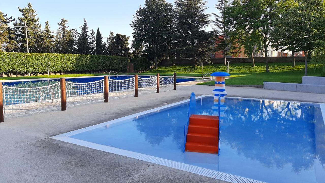 Ca la Victòria Vinyols i Els Arcs Exterior foto
